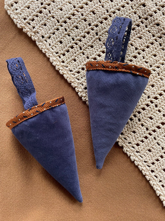 Kræmmerhus - blå babyfløjl