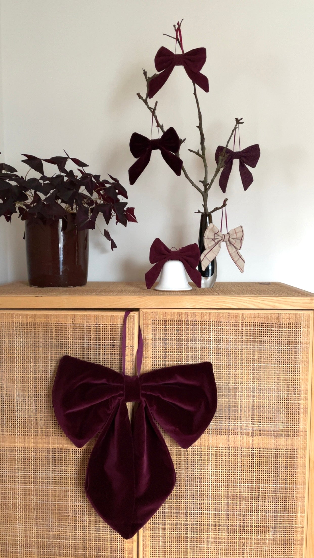 Sløjfe med porcelæns klokke