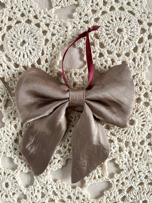 Sløjfe lille - beige silke satin